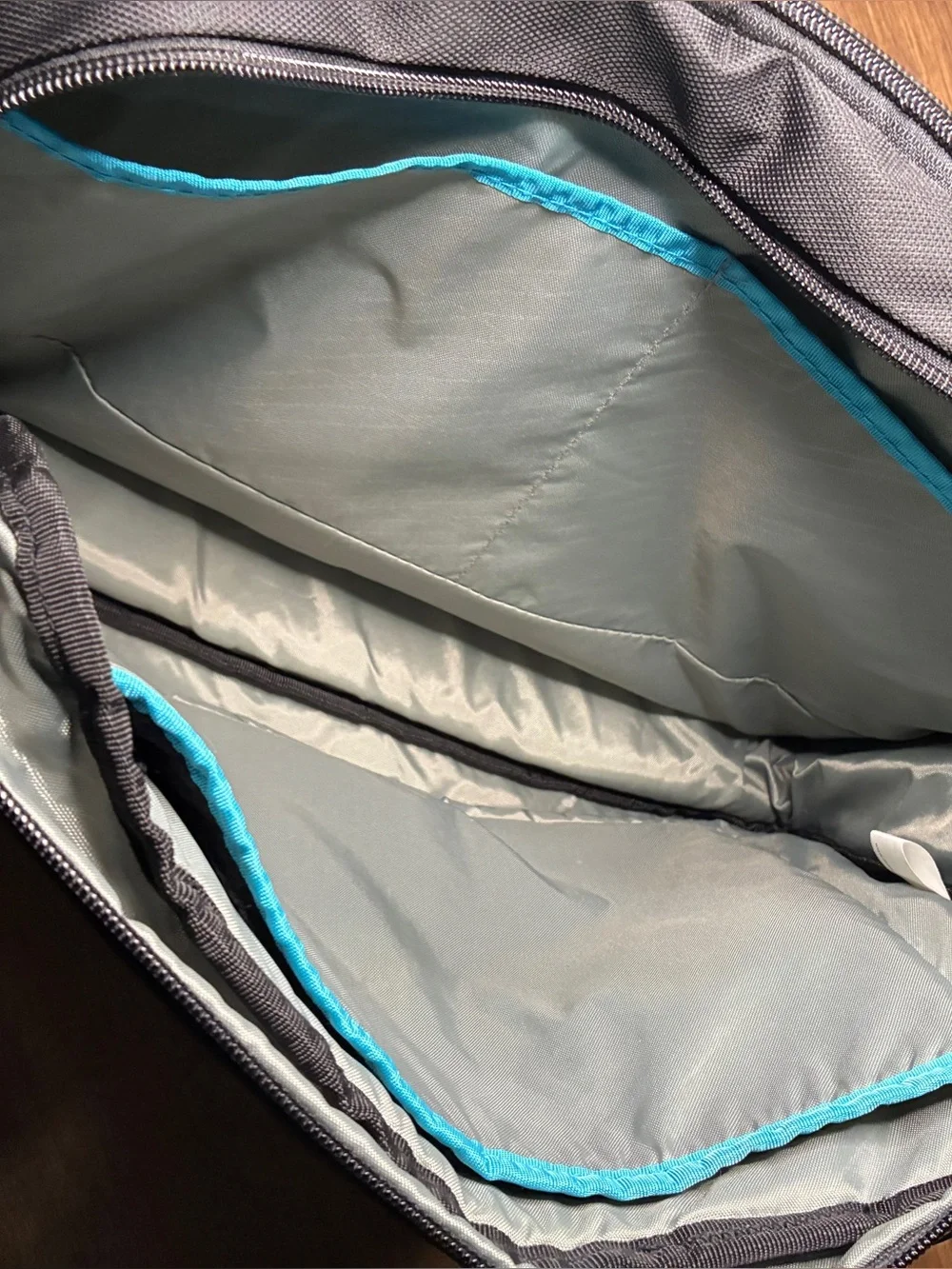 Thule Sweden Straven 13 Inch Laptop Macbook Deluxe Bag Gray & Black